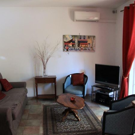Appartement Avec Patio Et Garage Centre Ville Et Plage Санарі-сюр-Мер Екстер'єр фото