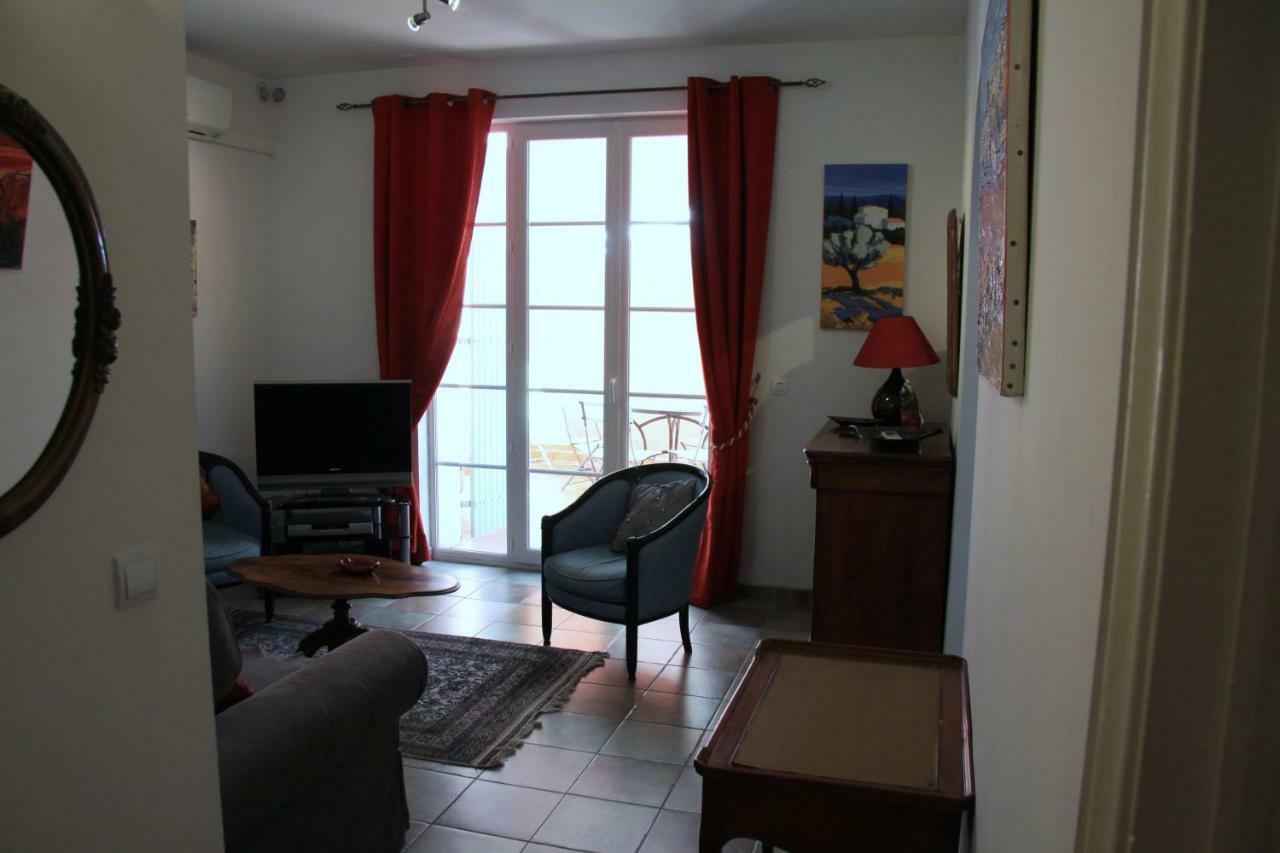 Appartement Avec Patio Et Garage Centre Ville Et Plage Санарі-сюр-Мер Екстер'єр фото
